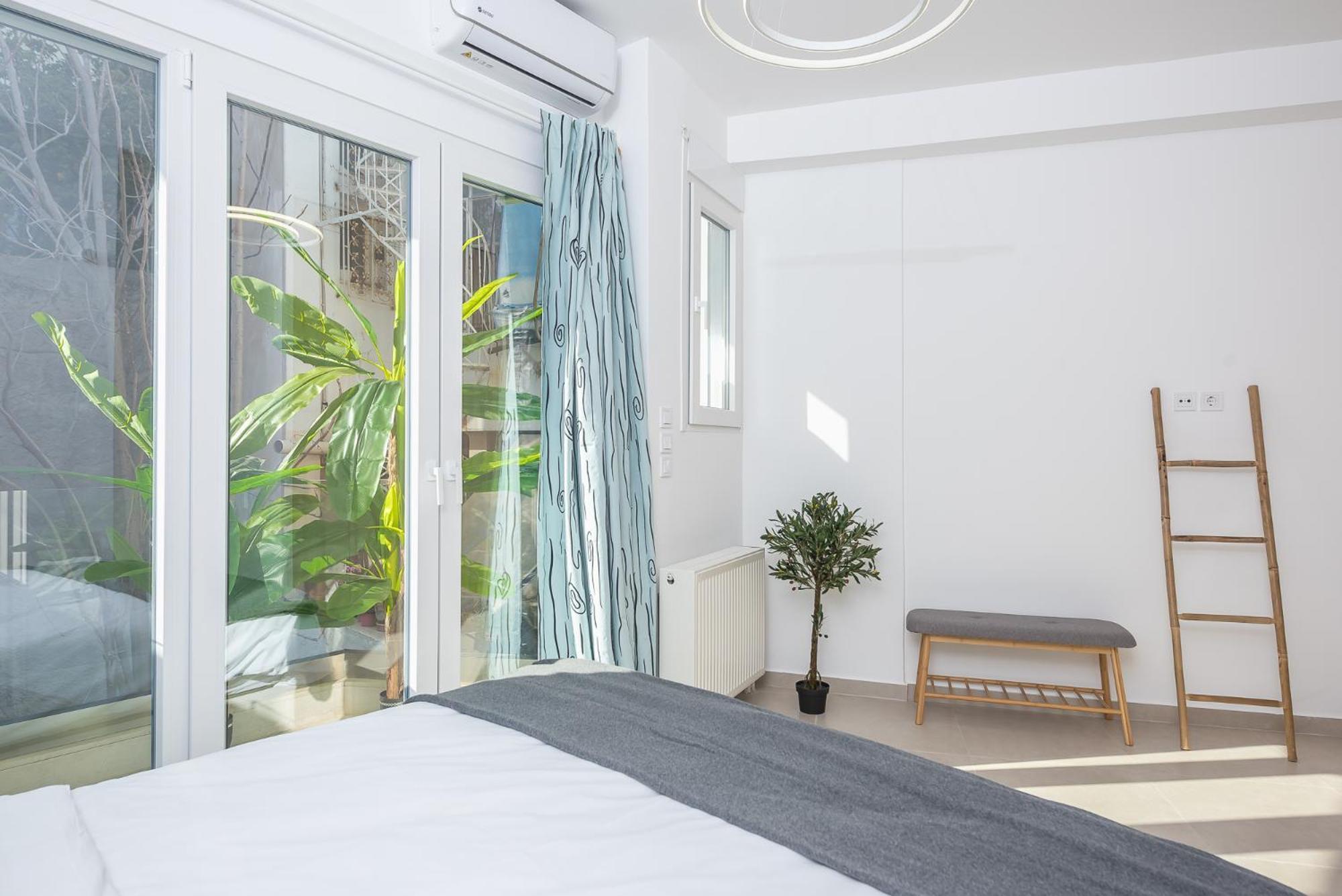 Sea Breeze With Jacuzzi Apartment *