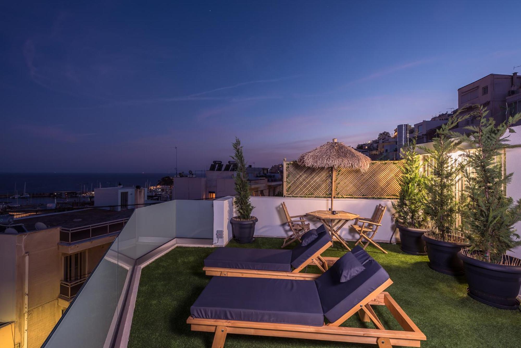 Sea Breeze With Jacuzzi Piraeus