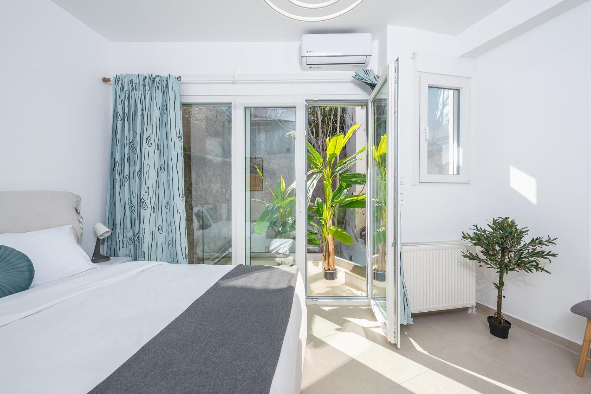 Sea Breeze With Jacuzzi Apartment Piraeus