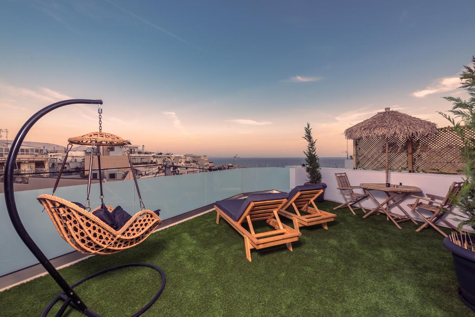 Sea Breeze With Jacuzzi Apartment Piraeus